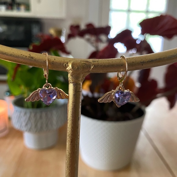 MAKE ME AND OFFER  Heart Winged Purple Stone Charm Huggie Earrings - Picture 2 of 2
